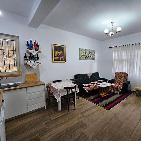 Bujtinat Skenderi Gjinar 2 Villa Екстериор снимка